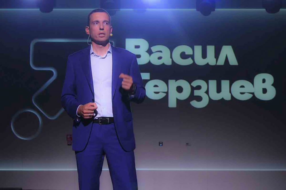Равният старт при прехода като политически проблем