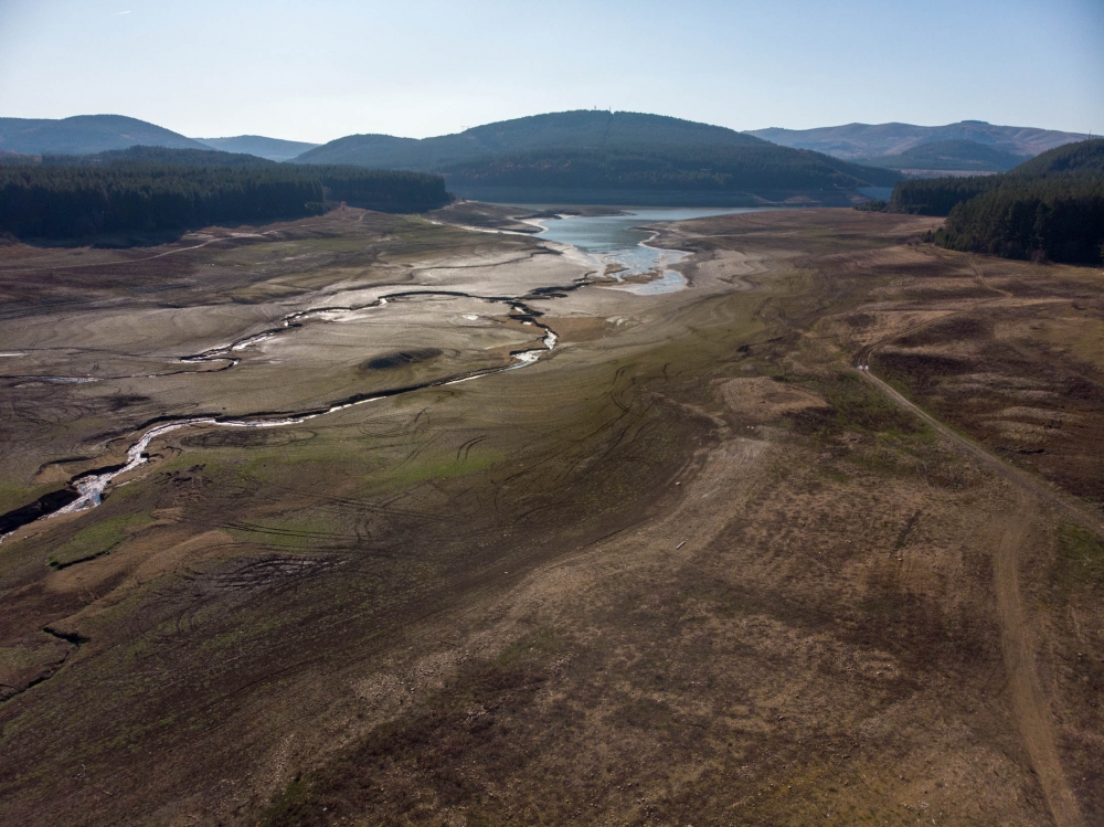 Пет воденични камъка за новия екоминистър