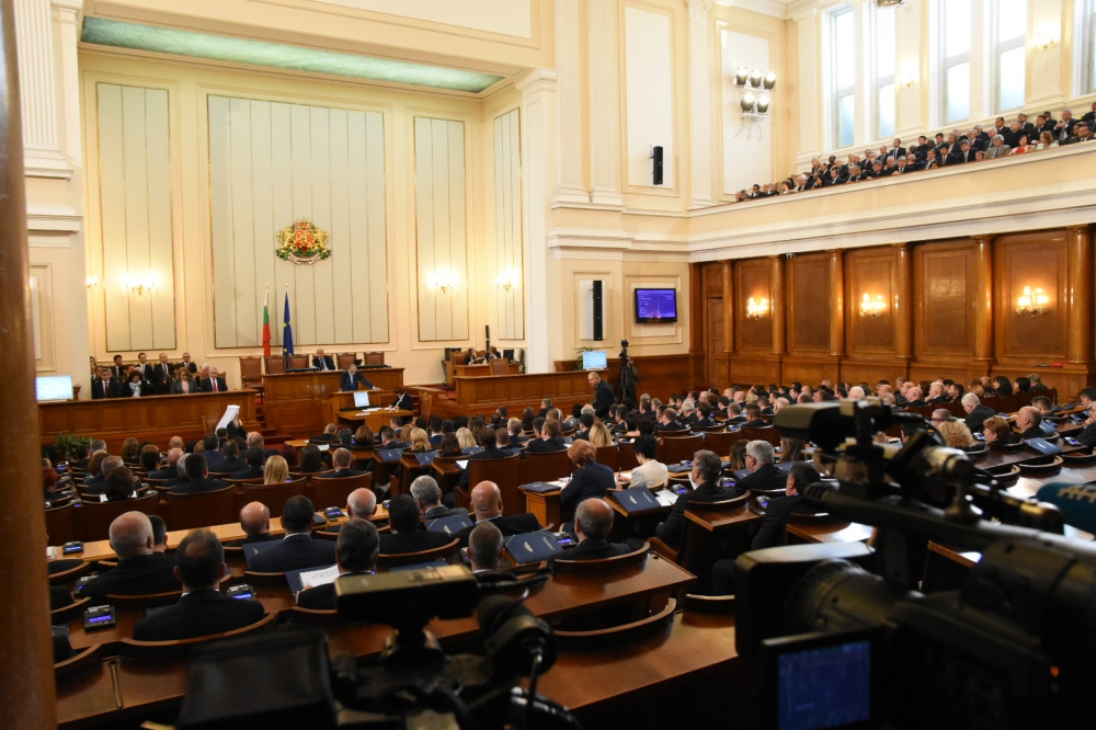 81 депутата се "въздържаха" за преизчисляване на пенсиите