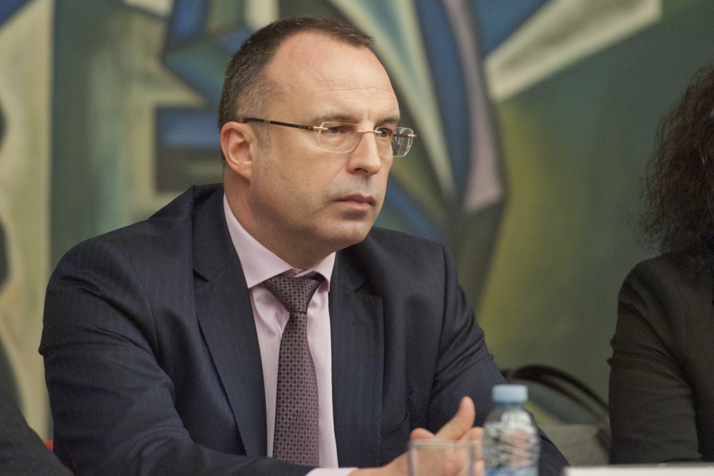 Порожанов хвърли оставка