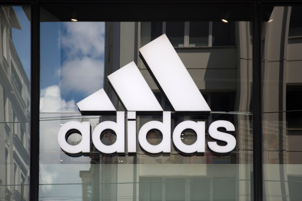 Adidas отчита спад на своя китайски бизнес 