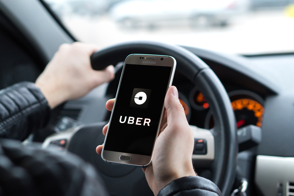 Германски съд забрани Uber да ползва автомобили под наем