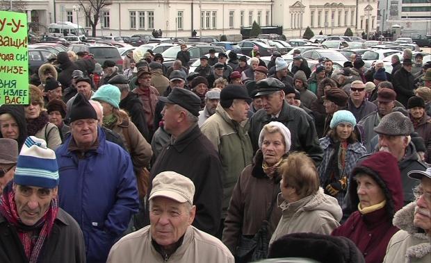 Социална политика със слаби резултати