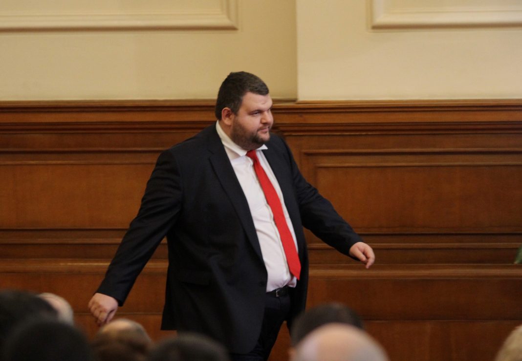 Делян Пеевски се оттегля от издателската дейност