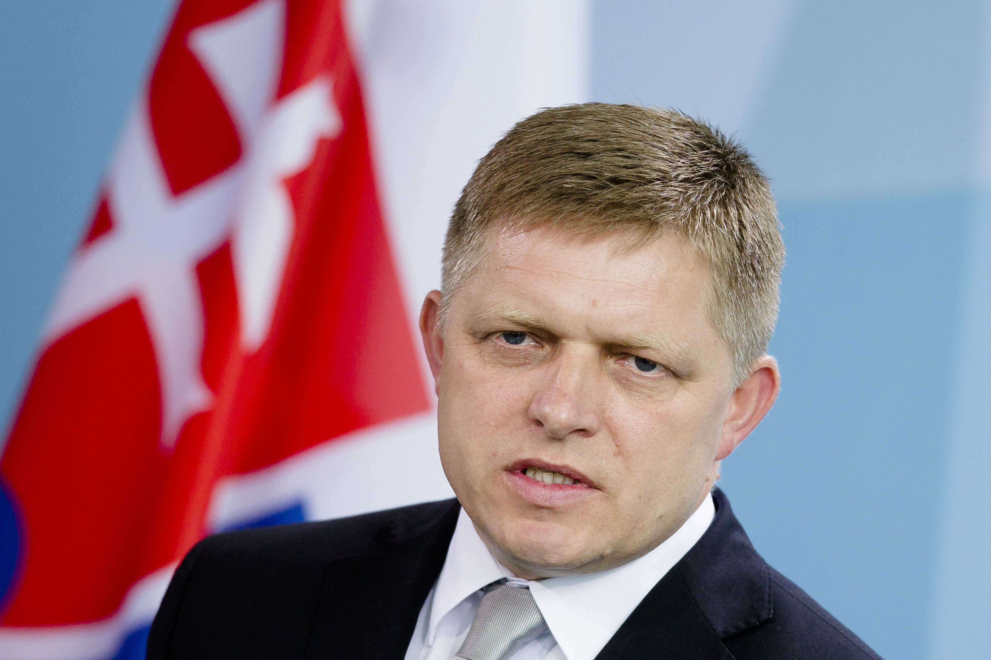 Премиерът на Словакия предложи 1 млн. евро за информация за убития журналист Ян Кучяк