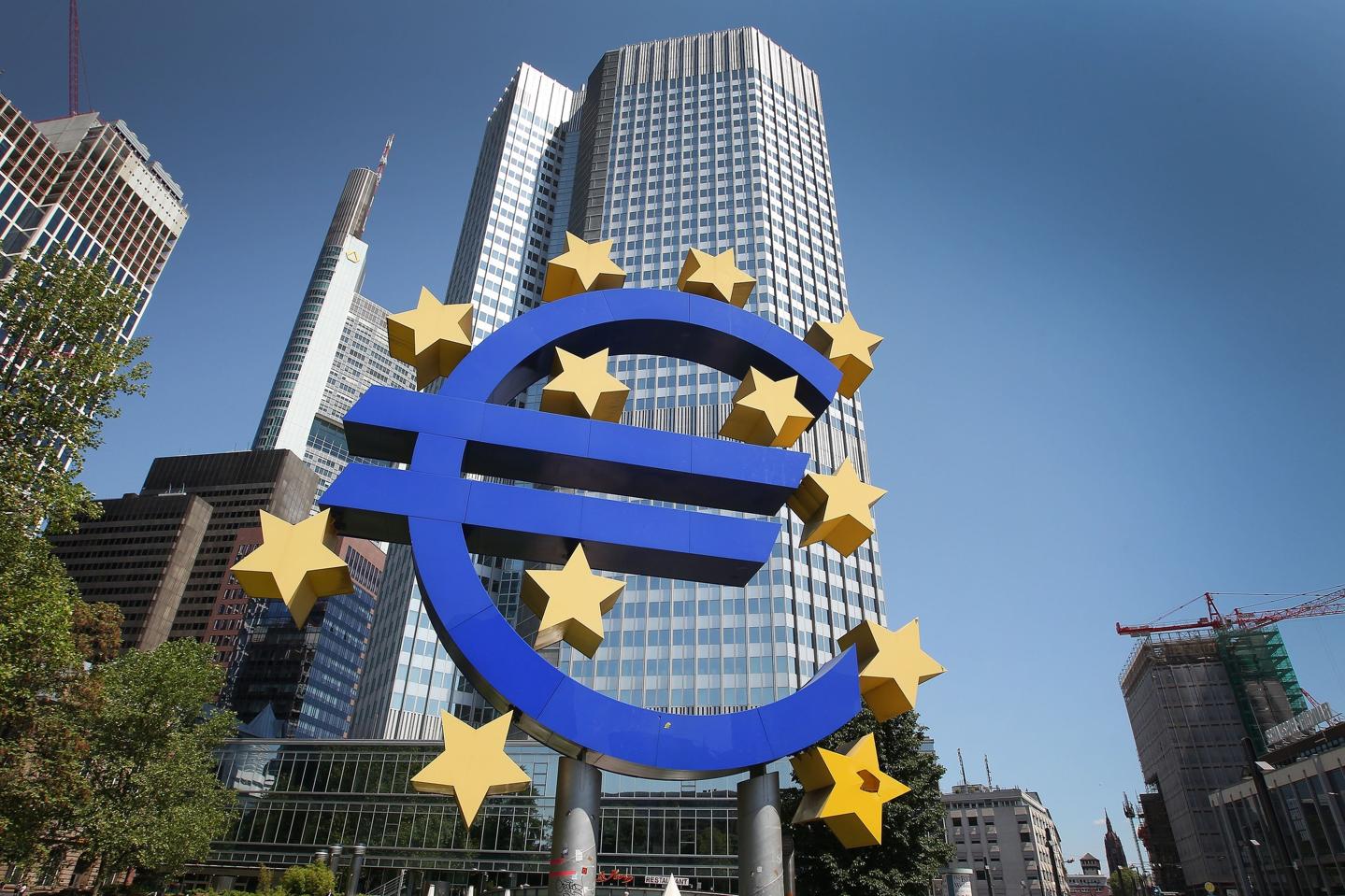 Непрочетените доклади за еврото