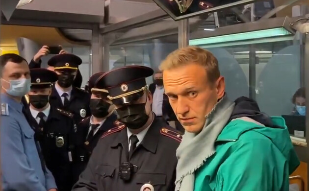 Навални лишен от адвокатска защита