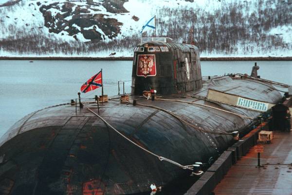 Преди трагедията ”Курск”: Подводниците и екипажите, които руският флот не спаси