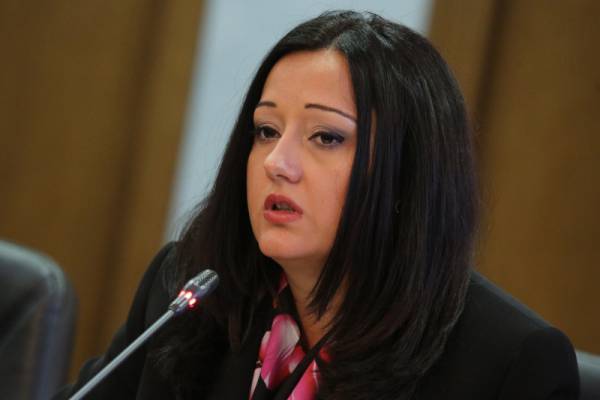 Поредица от свлачища и срутища са се активизирали в цялата страна