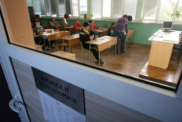 Учениците ще отучват 4 март на 12-ти