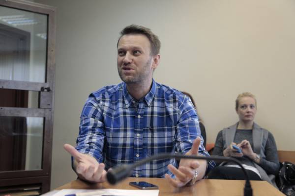 Алексей Навални внесе жалба срещу Путин заради конфликт на интереси