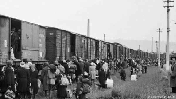 Проучване: Германците започват да се считат за жертви на нацистите