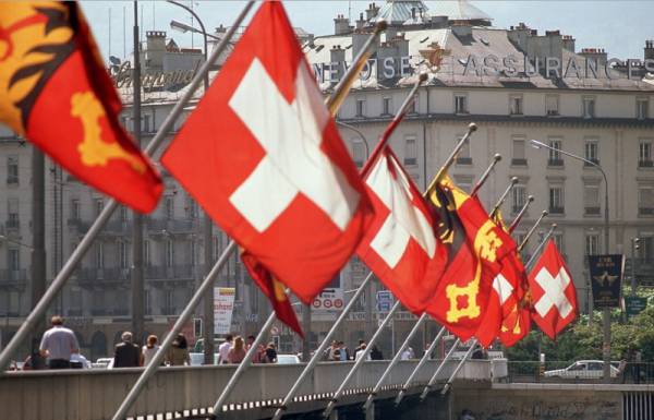 Швейцарците отхвърлиха с референдум облагането с данък на големите наследства