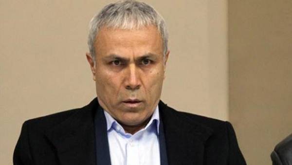 Мехмет Али Агджа сложи цветя на гроба на Йоан Павел II