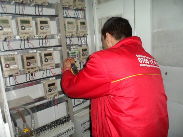 Потребителите ще бъдат уведомявани 3 дни преди спирането на тока
