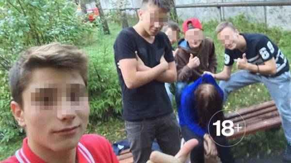 Руски тийнейджъри се гавриха със съученичка и се похвалиха в интернет