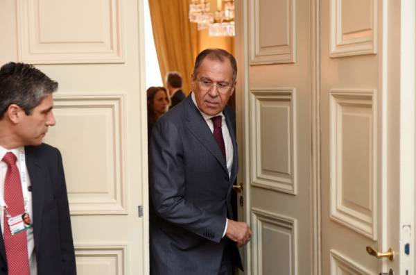 Лавров с официално посещение в Сърбия на 15 май