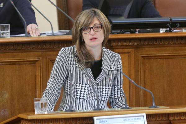 Захариева: Казусът КТБ е тест за правосъдната система и държавата