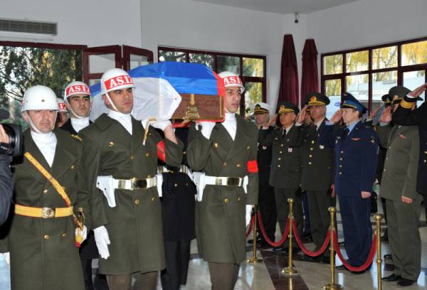 НАТО: Турция и Русия да намалят напрежението