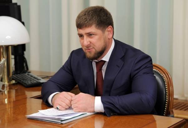 Кадиров ще зачислява офицер към всеки терорист в Чечня