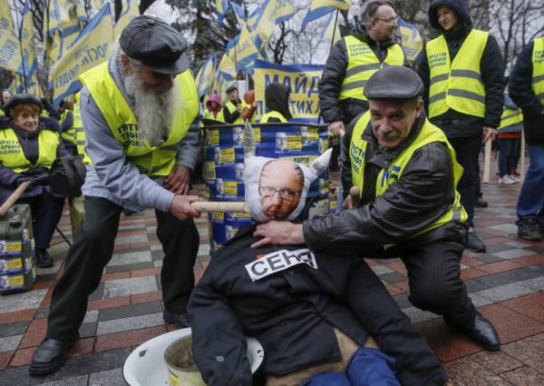 ”Цайт”: Украинският политически елит сам си изкопа гроба