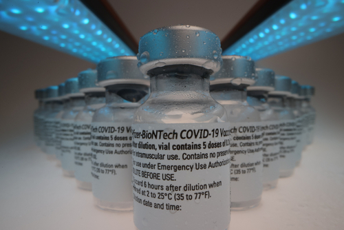 Pfizer ще препоръча на американските власти да се приложи трета доза от тяхната ваксина