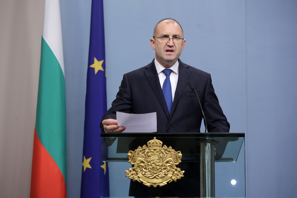 Президентът "пусна" актуализацията на бюджета и поправките в Закона за извънредното положение