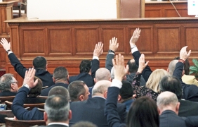 Аналоговите управляващи, които се страхуват от всичко модерно