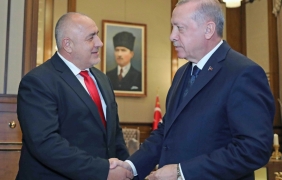 Пет спукани балона
