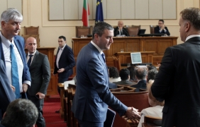 Горанов: При пандемия от над три месеца възстановяването ще започне в края на 2021 г.