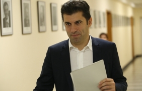 Кабинетът "Петков" подаде оставка