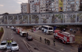 Двама полицаи загинаха в Бургас, след опит да спрат автобус с мигранти