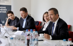 Шефът на Службата за координация на санкциите на САЩ проведе среща с AmCham 