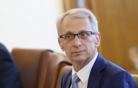 Денков подава оставка, ако вътрешният министър не осъди полицейското насилие