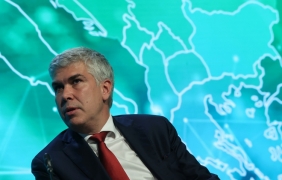 През пролетта започва търговската експлоатация на терминала за втечнен природен газ в Александруполис