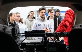 CETIN и Yettel организираха ден на отворените врати за бъдещи инженери