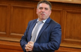 Крачка назад  за репресивните закони