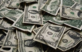 Студенти откриха 40 000 долара в диван втора употреба
