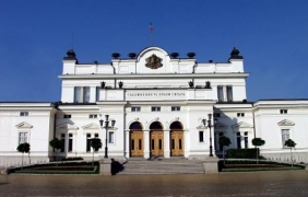 Парламентът не започна работа навреме, поради липса на кворум