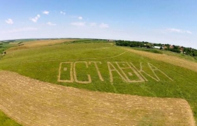 Русенец окоси ”Оставка” на нивата