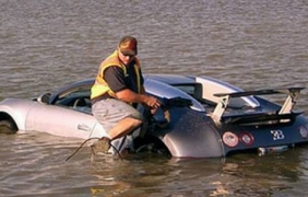 Собственик на потънало Bugatti Veyron, ще лежи в затвора за измама