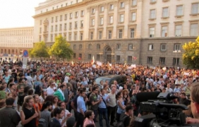 Напънаха се протестите и родиха ... статукво