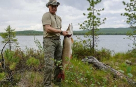 Путин пуска малки есетри във Волга