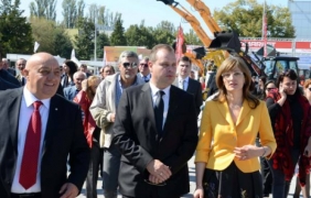 Вицепремиерът Захариева: Застрашено е функционирането на държавата
