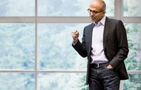 Шефът на Microsoft посъветва жените в бранша да не питат за увеличение на заплатата