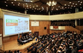 Плевнелиев към студенти: По-добре да сте смели, отколкото образовани
