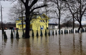 Стотици къщи наводнени в Южна България