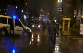 Истанбул: Самоубийствен атентат в полицейско управление отне живота на полицай