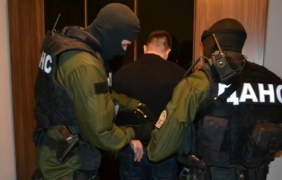 Незаконно производство на фалшив алкохол е пресечено при операция на ДАНС в София
