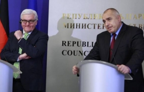 Премиерът иска германски завод за коли у нас, все едно коя марка